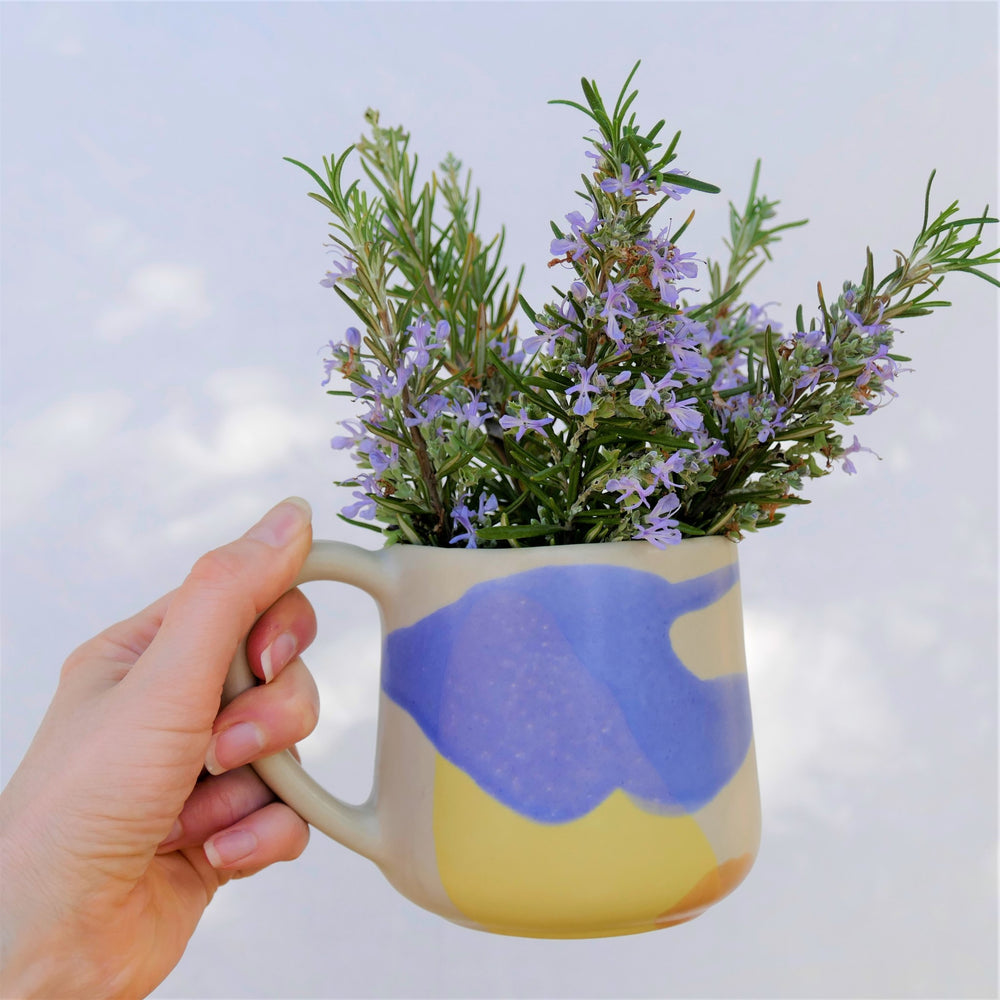 
                  
                    Laden Sie das Bild in den Galerie-Viewer, Lemon Lavender – Tasse, groß
                  
                